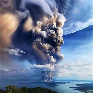 美女裸体㊙️撒尿偷拍
